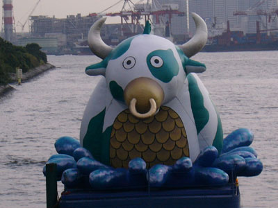 モームを正面からドウゾ